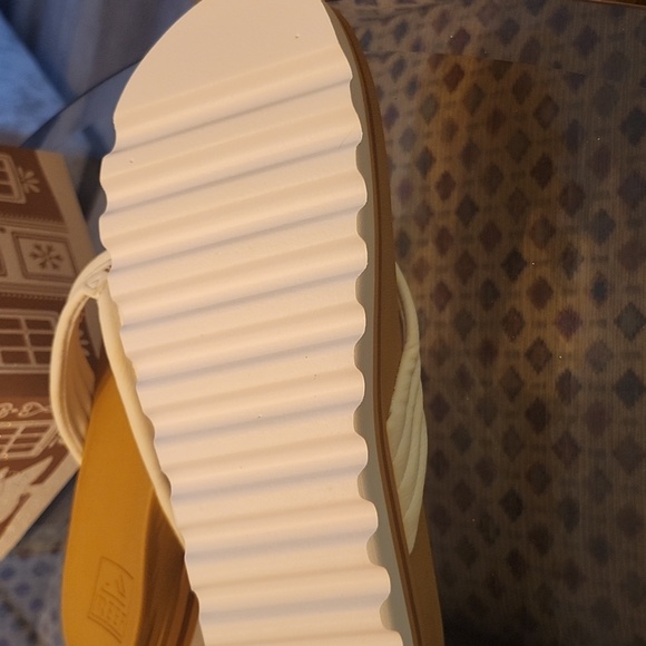 Women's reef 👞 shoes size 10 - Picture 4 of 5